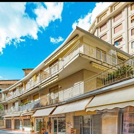 Casa Girasole Sanremo Centro Apartamento Exterior foto